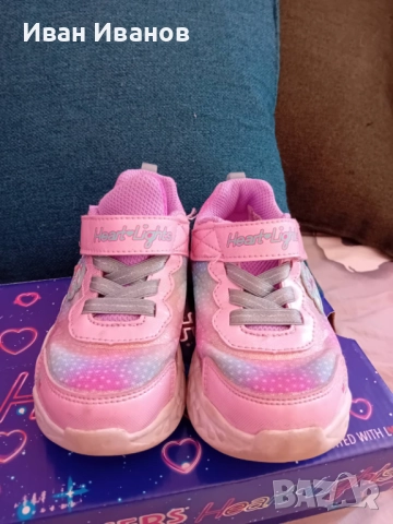 Оригинални детски SKECHERS Обувки Flutter Heart Lights, снимка 4 - Детски маратонки - 51655920
