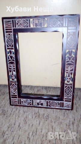 Огледална рамка с етно мотиви