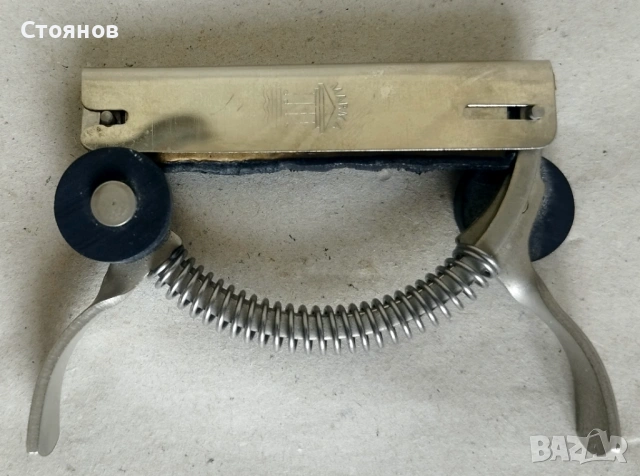 КАПО (ЩИПКА) ЗА КИТАРА "Tromon D.R.P.a" / Германия, снимка 2 - Китари - 54202313