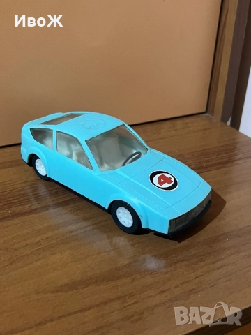 Стара пластмасова количка, снимка 2 - Колекции - 52542146