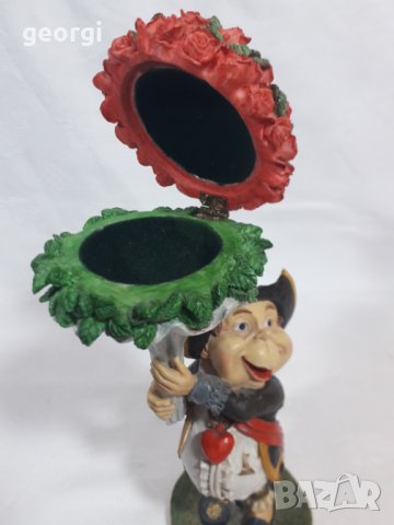 Керамична фигурка Terra Lavartica , снимка 4 - Колекции - 34485433