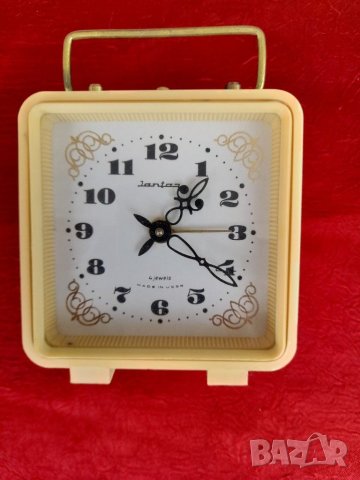 Стар будилник-Янтар, снимка 2 - Антикварни и старинни предмети - 40832927