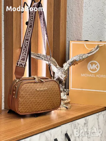 Michael Kors дамски чанти Различни цветове , снимка 7 - Чанти - 48834686