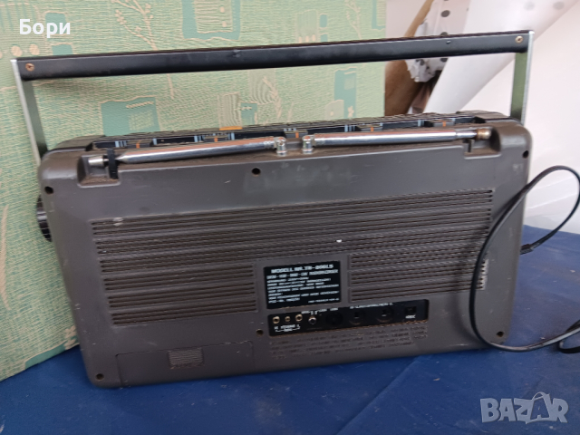 BERLIN DELUXE TR-806LS Радиокасетофон, снимка 10 - Радиокасетофони, транзистори - 44588750