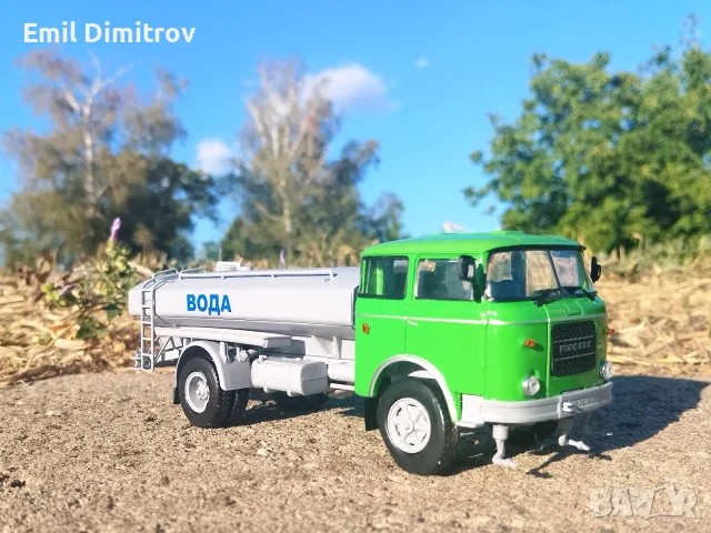 Умален модел на Шкода Мадара в мащаб 1:43, снимка 12 - Колекции - 55731448
