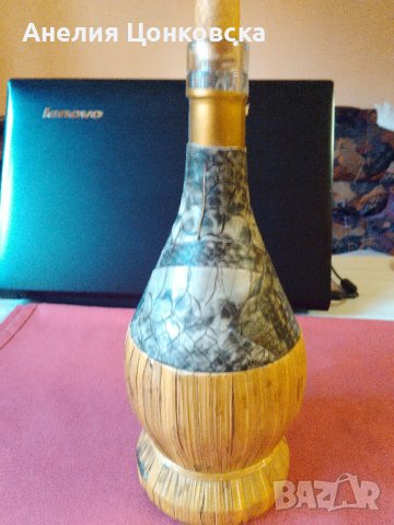 Декорирана бутилка с ест.кожа и ратан, снимка 4 - Ръчно изработени сувенири - 37801923