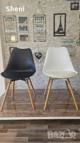 2 стола - бял и черен 