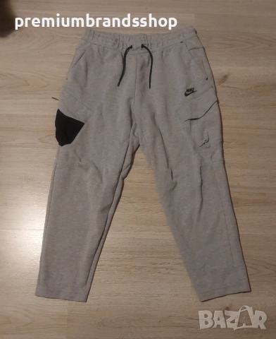 Nike tech fleece L 