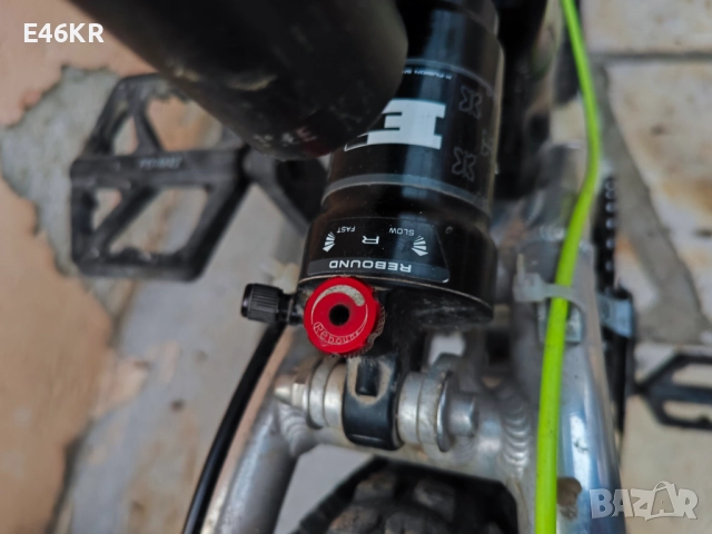 Продавам карбонов велосипед Scott Team Issues 26 цола Мекица, снимка 9 - Велосипеди - 52322914