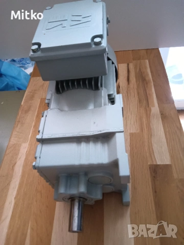 Електромотор с редуктор SEW-EURODRIVE, снимка 5 - Електродвигатели - 53970704