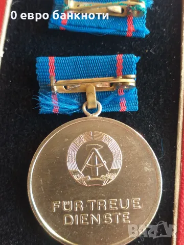 ПОСРЕБРЕН МЕДАЛ В КОМПЛЕКТ С ДОПЪЛНИТЕЛНА ЗНАЧКА - ГДР, снимка 3 - Антикварни и старинни предмети - 49959293