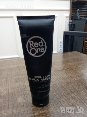 Черна маска за лице 