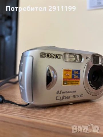 Фотоапарат Sony 4,1Mp, снимка 2 - Фотоапарати - 50726381