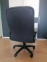 Офис стол с механизъм и тапицирани подлакътници, снимка 3
