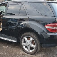 Mercedes-Benz ML 320 W164 на ЧАСТИ Airmatic Xenon, снимка 3 - Автомобили и джипове - 32174981