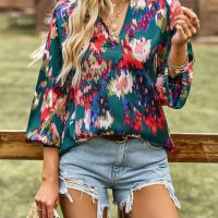 Дамска блуза с флорален принт и V-образно деколте, 4цвята - 023, снимка 7 - Блузи с дълъг ръкав и пуловери - 42038517
