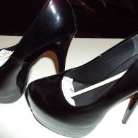 Черни лачени обувки с 18см ток, снимка 2 - Дамски елегантни обувки - 29922082