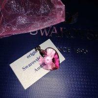 Сваровски Свети Валентин розово сърце, снимка 1 - Колиета, медальони, синджири - 31749710