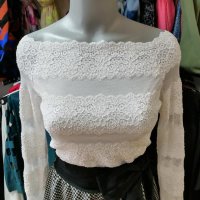 нова блузка, снимка 2 - Блузи с дълъг ръкав и пуловери - 30570146