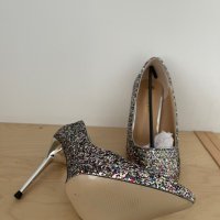 Впечатляващи бляскави обувки, снимка 3 - Дамски елегантни обувки - 37074853