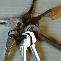 Стари ключове на връзка №3 ,7 броя, снимка 6 - Антикварни и старинни предмети - 34305504
