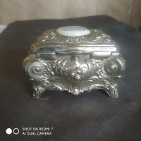 барокова кутийка за бижута, снимка 1 - Антикварни и старинни предмети - 37059883