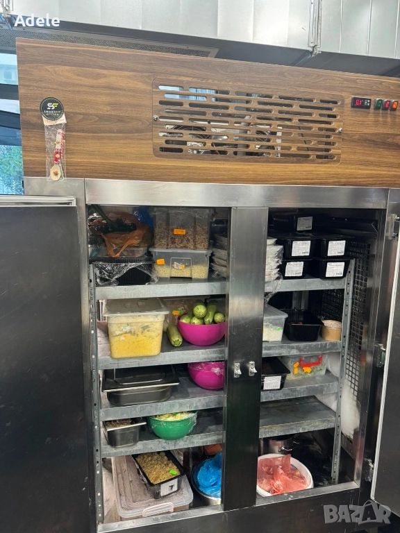 Голям хладилник за ресторант, снимка 1