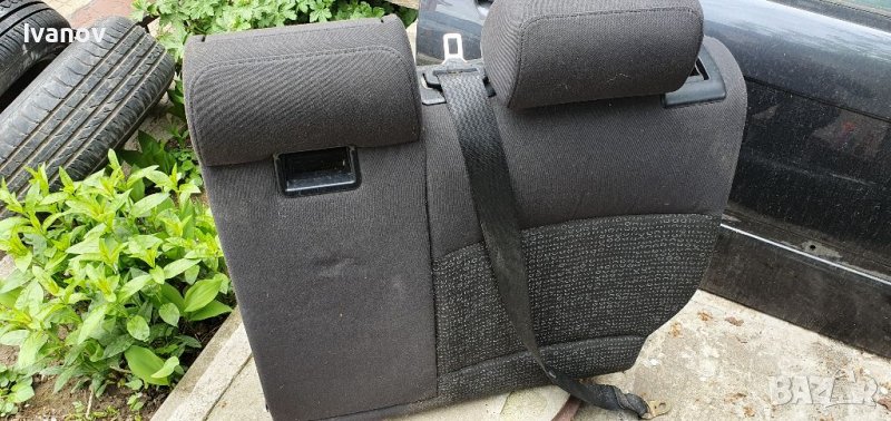 Задна облегалка с подлакътник и къпхолдер за бмв е46 комби  rear seat armrest cupholder bmw e46, снимка 1