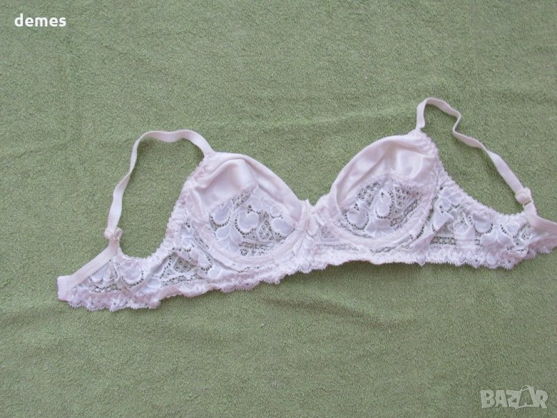 Нов бял дамски сутиен дантела и сатен 75 А , снимка 1