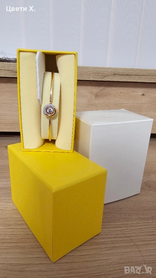 Дамска гривна Swarovski , снимка 1