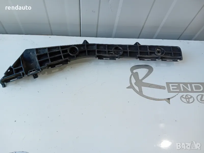 52575-05060 Десен държач задна броня Toyota Avensis Station Wagon T27 Face 2012-2015, снимка 1