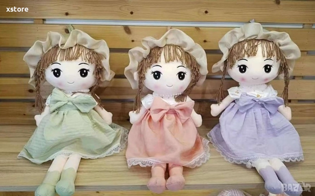 Мека детска кукла с рокля и шапка в нежни цветове 45 см, снимка 1