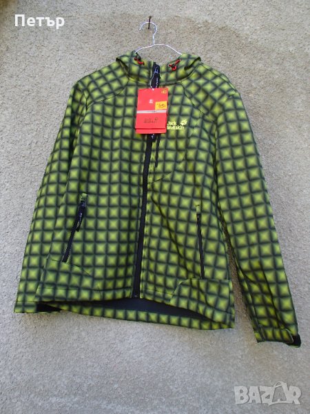 Продавам ново  дамско зелено яке софт шел Jack Wolfskin, снимка 1