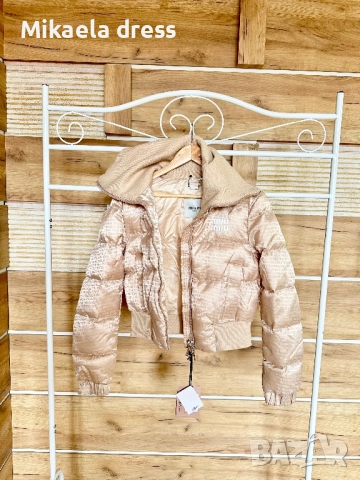 Прекрасно и много топло зимно яке от марката Miu Miu. Подходящо за студените дни на сезона.С,М,Л и Х, снимка 8 - Якета - 51939813