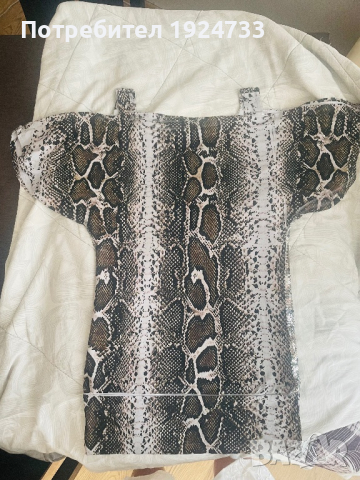 Блуза със змийски принт