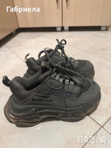 Balenciaga triple s