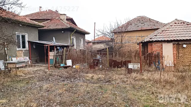 Продавам парцел с къща, снимка 8 - Къщи - 49630682