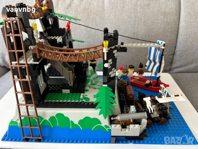 Lego Pirates 6273 Rock Island Refuge, снимка 7 - Конструктори - 54351696