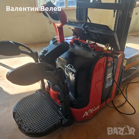 Електрическа палетна количка-стакер LINDE L14, снимка 8 - Други машини и части - 53972379