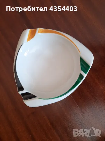 Ретро порцеланов пепелник на „Изида” – триъгълен, ръчно рисуван, снимка 5 - Антикварни и старинни предмети - 49767271