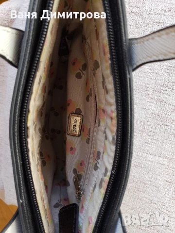 Дамска чанта Guess , снимка 11 - Чанти - 54238142