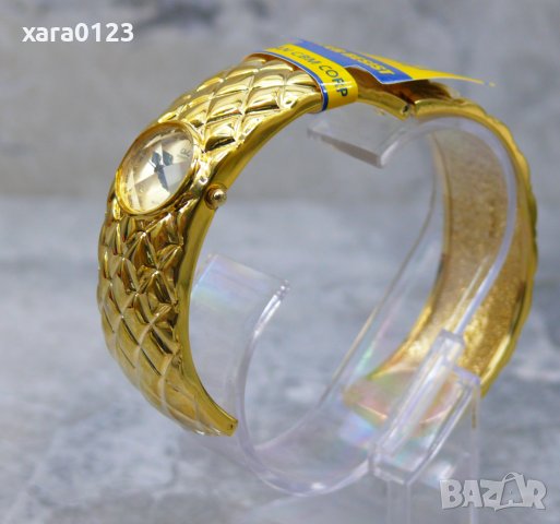 Дамски часовник Q&Q F187-010Y, снимка 2 - Дамски - 29484397