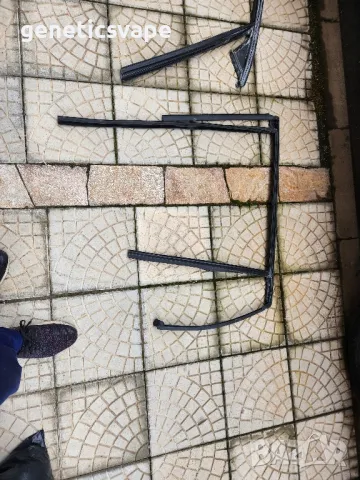 31841450 volvo xc90 ii уплътнение за десен прозорец , снимка 2 - Части - 50432010