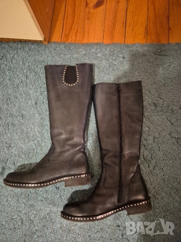 ботуши ест кожа