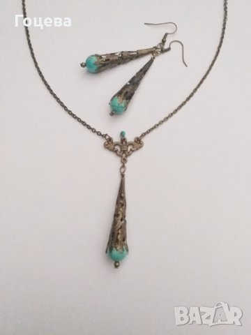 Прекрасен Викториански Тюркоазен комплект обици и колие в бронзов цвят, снимка 3 - Бижутерийни комплекти - 31068464