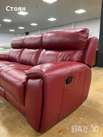 Червен кожен диван тройка с ръчен релаксиращ механизъм, снимка 11 - Дивани и мека мебел - 39711420