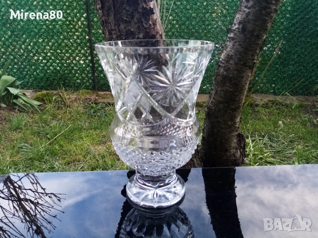 Българска кристална ваза