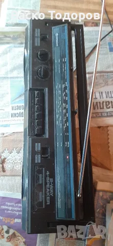 Радиокасетофон Нитачи TRK 730 E, снимка 2 - Радиокасетофони, транзистори - 56182018