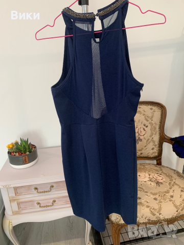 Дамска рокля в размер М, но би станала и за S, снимка 11 - Рокли - 44670540