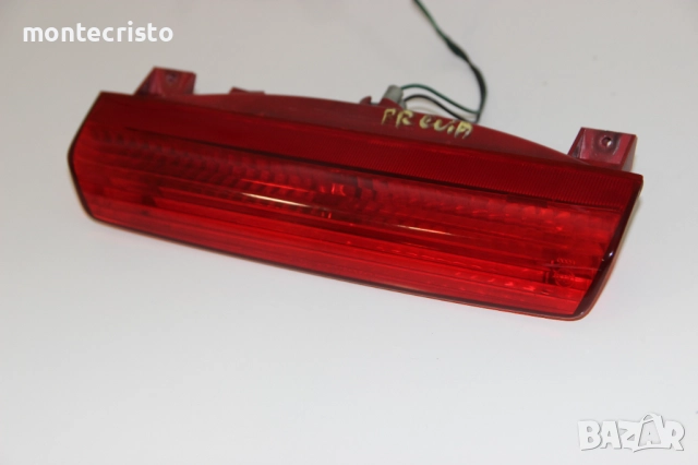 Трети стоп Toyota Previa (2000-2006г.) трети стоп заден капак Тойота Превиа, снимка 2 - Части - 51848615